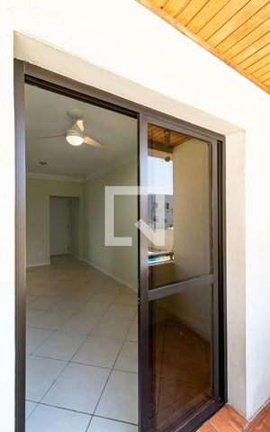 Apartamento para alugar com 70m², 2 quartos e 1 vaga Apartamento para alugar com 70m², 2 quartos e 1 vagaVaranda