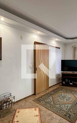 Casa à venda com 420m², 4 quartos e 4 vagas Casa à venda com 420m², 4 quartos e 4 vagasQuarto 1