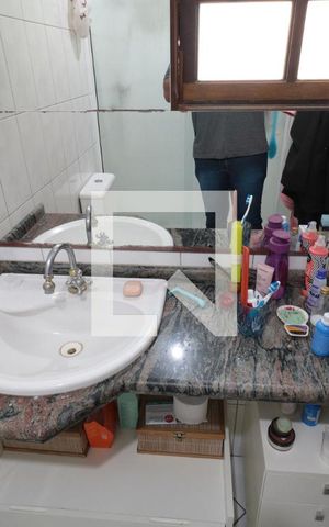 Casa de condomínio à venda com 102m², 3 quartos e 1 vagaBanheiro 1