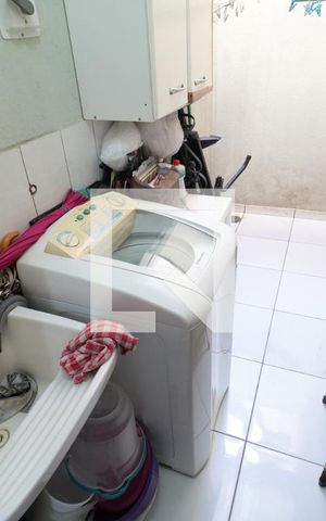Casa de condomínio à venda com 102m², 3 quartos e 1 vagaÁrea de Serviço
