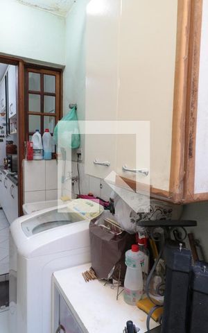 Casa de condomínio à venda com 102m², 3 quartos e 1 vagaÁrea de Serviço