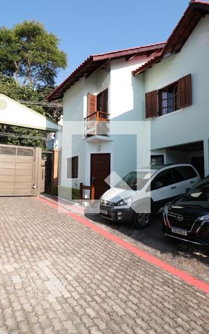 Casa de condomínio à venda com 102m², 3 quartos e 1 vagaÁrea comum