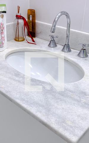 Apartamento à venda com 71m², 3 quartos e 1 vagaBanheiro