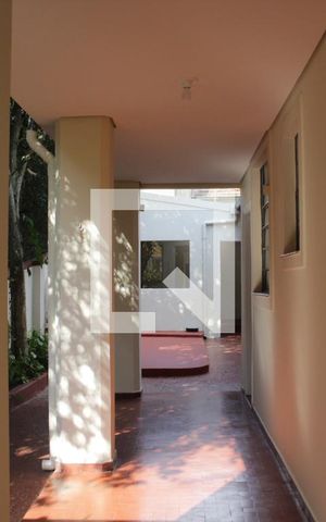 Casa à venda com 244m², 4 quartos e 2 vagasQuintal