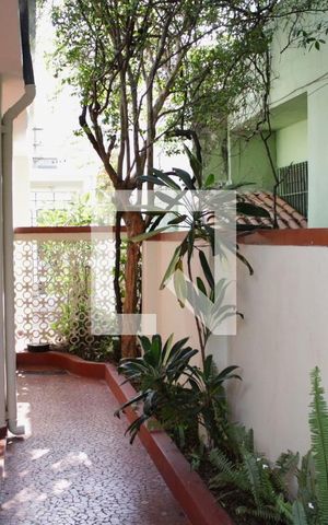 Casa à venda com 244m², 4 quartos e 2 vagasQuintal
