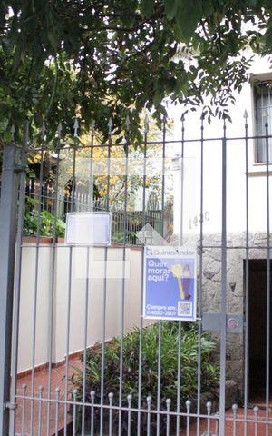 Casa à venda com 244m², 4 quartos e 2 vagasFachada