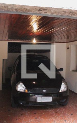 Casa à venda com 244m², 4 quartos e 2 vagasGaragem
