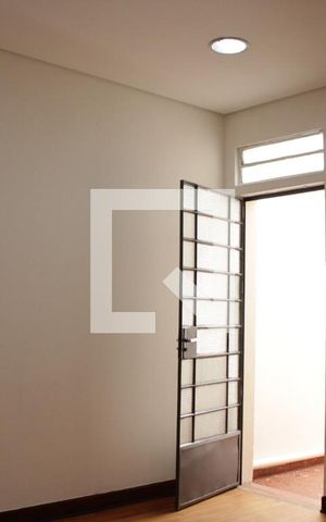 Casa à venda com 244m², 4 quartos e 2 vagasQuarto 1