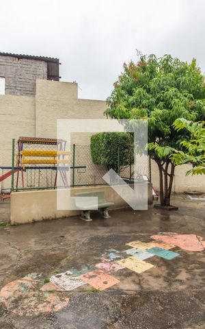 Casa de condomínio à venda com 140m², 3 quartos e 2 vagas Casa de condomínio à venda com 140m², 3 quartos e 2 vagasÁrea Comum - Playground