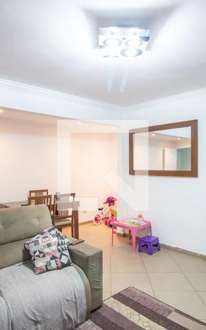 Casa de condomínio à venda com 140m², 3 quartos e 2 vagas Casa de condomínio à venda com 140m², 3 quartos e 2 vagasSala