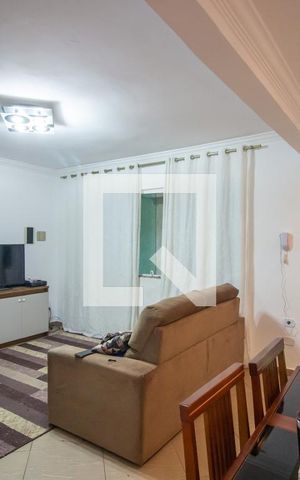Casa de condomínio à venda com 140m², 3 quartos e 2 vagas Casa de condomínio à venda com 140m², 3 quartos e 2 vagasSala