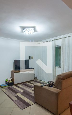 Casa de condomínio à venda com 140m², 3 quartos e 2 vagas Casa de condomínio à venda com 140m², 3 quartos e 2 vagasSala