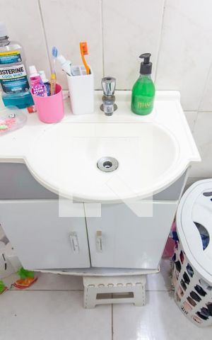 Casa de condomínio à venda com 140m², 3 quartos e 2 vagas Casa de condomínio à venda com 140m², 3 quartos e 2 vagasBanheiro