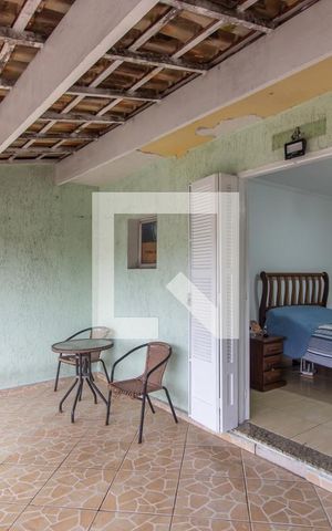 Casa de condomínio à venda com 140m², 3 quartos e 2 vagas Casa de condomínio à venda com 140m², 3 quartos e 2 vagasvaranda