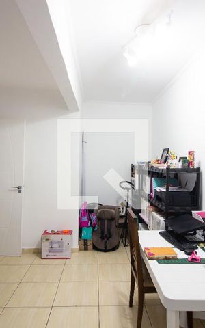 Casa de condomínio à venda com 140m², 3 quartos e 2 vagas Casa de condomínio à venda com 140m², 3 quartos e 2 vagasQuarto 1