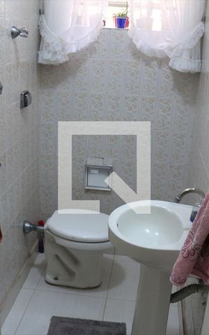 Casa à venda com 186m², 3 quartos e 2 vagas Casa à venda com 186m², 3 quartos e 2 vagasLavabo
