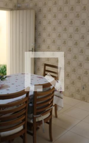 Casa à venda com 186m², 3 quartos e 2 vagas Casa à venda com 186m², 3 quartos e 2 vagasCozinha