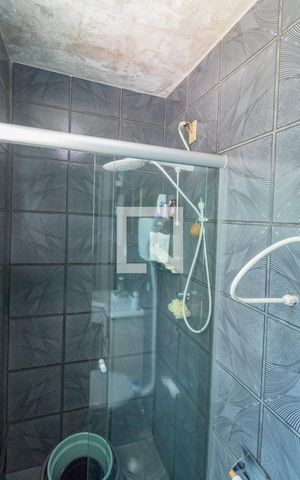 Casa à venda com 300m², 4 quartos e 4 vagas Casa à venda com 300m², 4 quartos e 4 vagasBanheiro