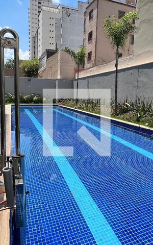 Studio à venda com 28m², 1 quarto e sem vagaPiscina