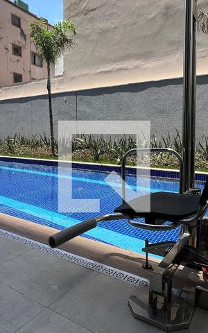 Studio à venda com 28m², 1 quarto e sem vagaPiscina