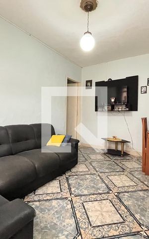 Casa à venda com 177m², 4 quartos e 2 vagas Casa à venda com 177m², 4 quartos e 2 vagasSala Edícula