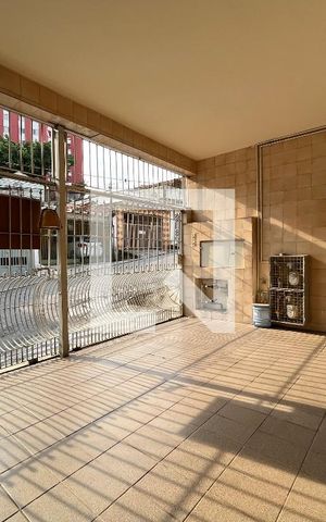 Casa à venda com 177m², 4 quartos e 2 vagas Casa à venda com 177m², 4 quartos e 2 vagasGaragem