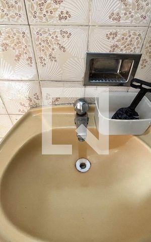 Casa à venda com 177m², 4 quartos e 2 vagas Casa à venda com 177m², 4 quartos e 2 vagasBanheiro da Suíte