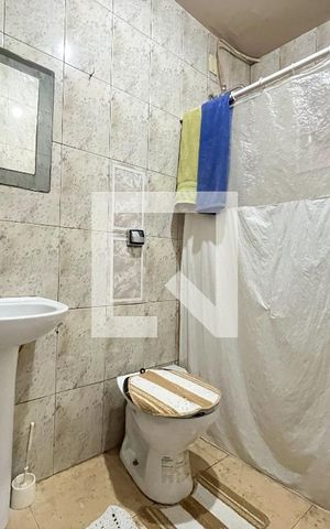 Casa à venda com 177m², 4 quartos e 2 vagas Casa à venda com 177m², 4 quartos e 2 vagasBanheiro Edícula