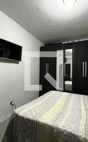 Casa à venda com 177m², 4 quartos e 2 vagas Casa à venda com 177m², 4 quartos e 2 vagasQuarto Edícula