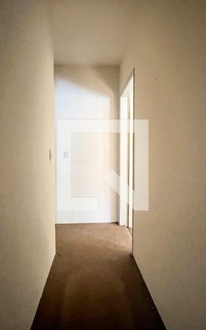 Casa à venda com 177m², 4 quartos e 2 vagas Casa à venda com 177m², 4 quartos e 2 vagasCorredor