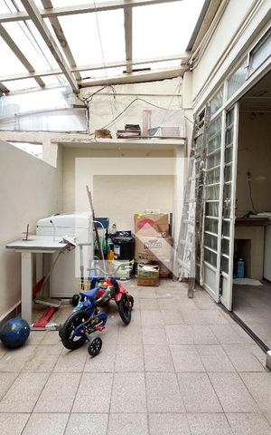 Casa à venda com 177m², 4 quartos e 2 vagas Casa à venda com 177m², 4 quartos e 2 vagasQuintal