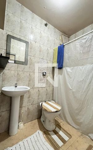 Casa à venda com 177m², 4 quartos e 2 vagas Casa à venda com 177m², 4 quartos e 2 vagasBanheiro Edícula