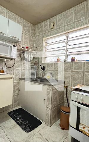 Casa à venda com 177m², 4 quartos e 2 vagas Casa à venda com 177m², 4 quartos e 2 vagasCozinha Edícula