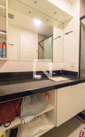 Studio à venda com 37m², 1 quarto e 1 vaga Studio à venda com 37m², 1 quarto e 1 vagaBanheiro