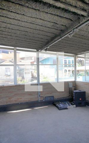 Casa à venda com 477m², 3 quartos e 6 vagasArea – 3º piso