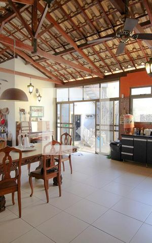 Casa à venda com 477m², 3 quartos e 6 vagasSala