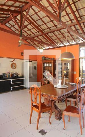 Casa à venda com 477m², 3 quartos e 6 vagasSala