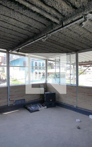 Casa à venda com 477m², 3 quartos e 6 vagasArea – 3º piso