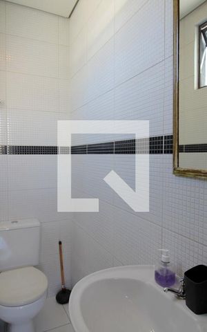 Casa à venda com 477m², 3 quartos e 6 vagasBanheiro – Área de Estar