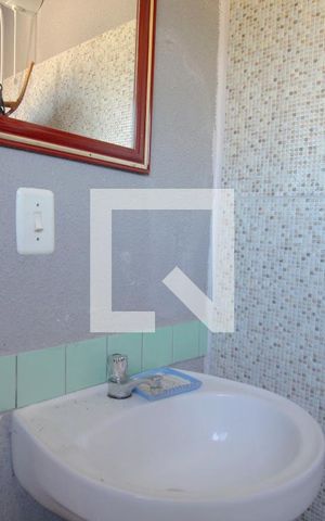 Casa à venda com 477m², 3 quartos e 6 vagasBanheiro da Suíte 2