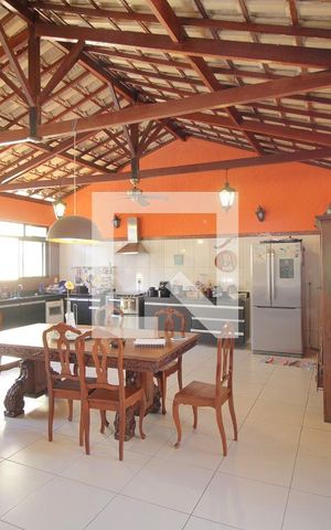 Casa à venda com 477m², 3 quartos e 6 vagasSala
