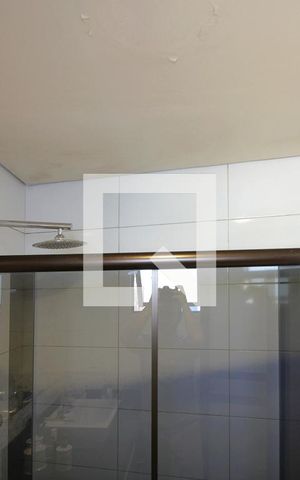 Casa à venda com 477m², 3 quartos e 6 vagasBanheiro da Suite 1
