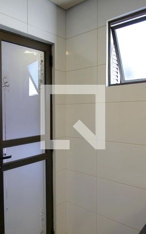 Casa à venda com 477m², 3 quartos e 6 vagasBanheiro da Suite 1