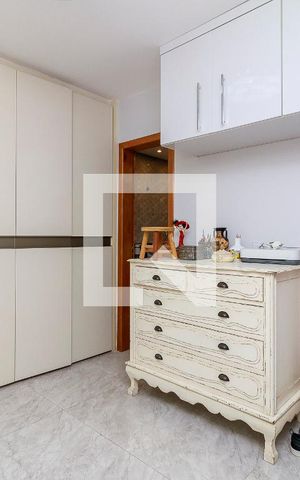 Apartamento à venda com 132m², 2 quartos e 3 vagas Apartamento à venda com 132m², 2 quartos e 3 vagasSuíte - Closet