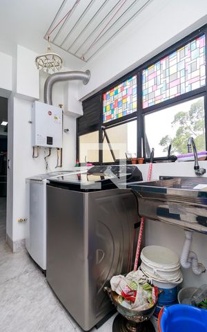 Apartamento à venda com 132m², 2 quartos e 3 vagas Apartamento à venda com 132m², 2 quartos e 3 vagasÁrea de Serviço