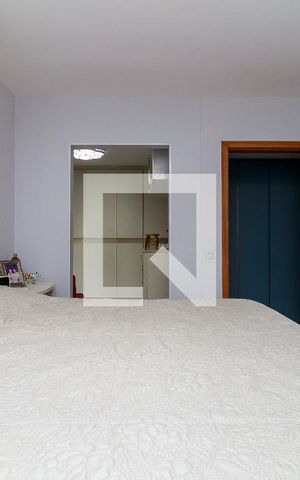 Apartamento à venda com 132m², 2 quartos e 3 vagas Apartamento à venda com 132m², 2 quartos e 3 vagasSuíte