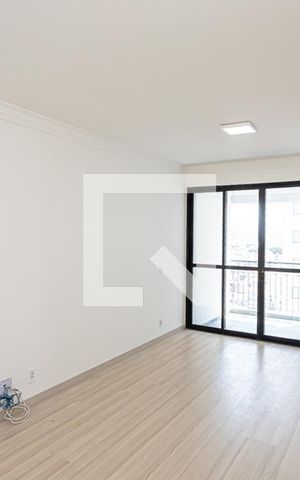 Apartamento à venda com 78m², 3 quartos e 1 vaga Apartamento à venda com 78m², 3 quartos e 1 vagaSala