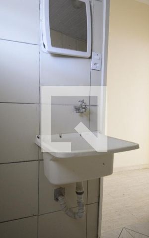 Apartamento para alugar com 40m², 1 quarto e sem vagaBanheiro/ Serviço