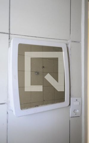 Apartamento para alugar com 40m², 1 quarto e sem vagaBanheiro/ Serviço