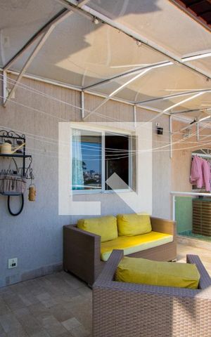 Casa à venda com 295m², 3 quartos e 3 vagas Casa à venda com 295m², 3 quartos e 3 vagasÁrea externa